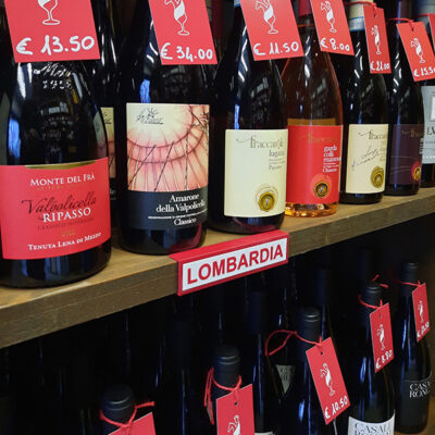 Targhe coordinate brand enoteca Mantello Divino (VA)